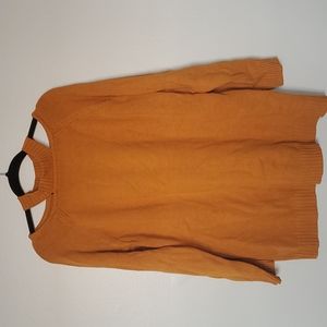 Lightweight sweater with cutouts
